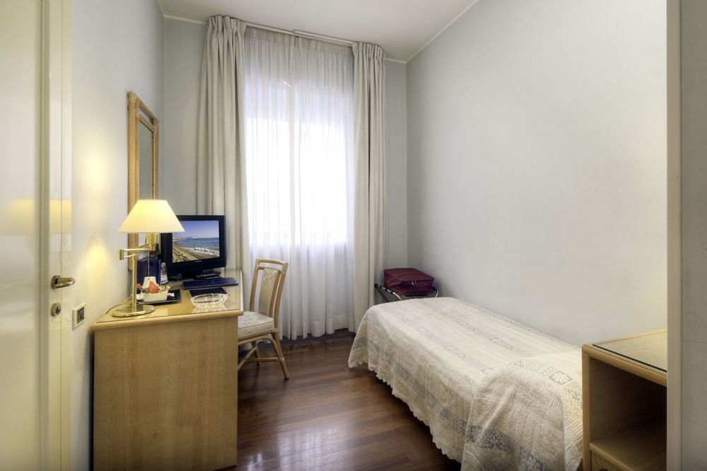 Hotel Enzo Porto Recanati Luaran gambar